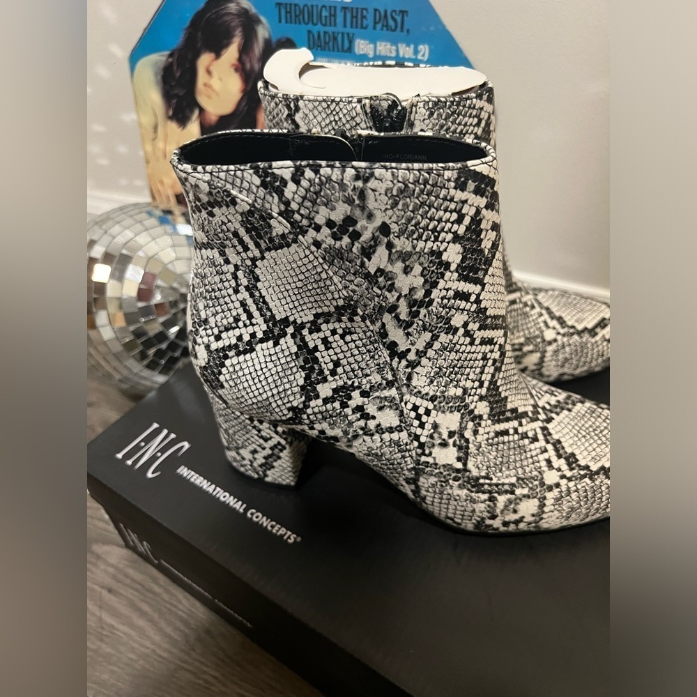 I.N.C. International Concepts® Floriann Booties - Picture 6 of 8